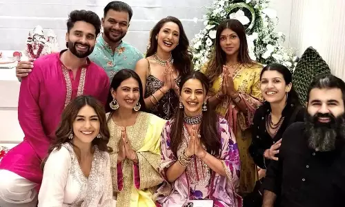 పిక్‌టాక్ : గణేషుని పూజలో ముగ్గురు హీరోయిన్స్‌