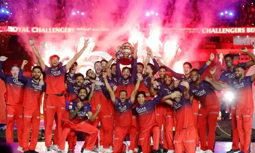 ఆర్సీబీ రీఎంట్రీ.. 3 నెల‌ల త‌ర్వాత ఐపీఎల్ చాంపియ‌న్ కు మాటొచ్చింది...