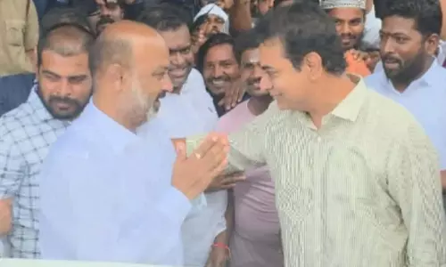 ఆ ఇద్దరూ ముచ్చట...ఎంత బాగుందో కదా !