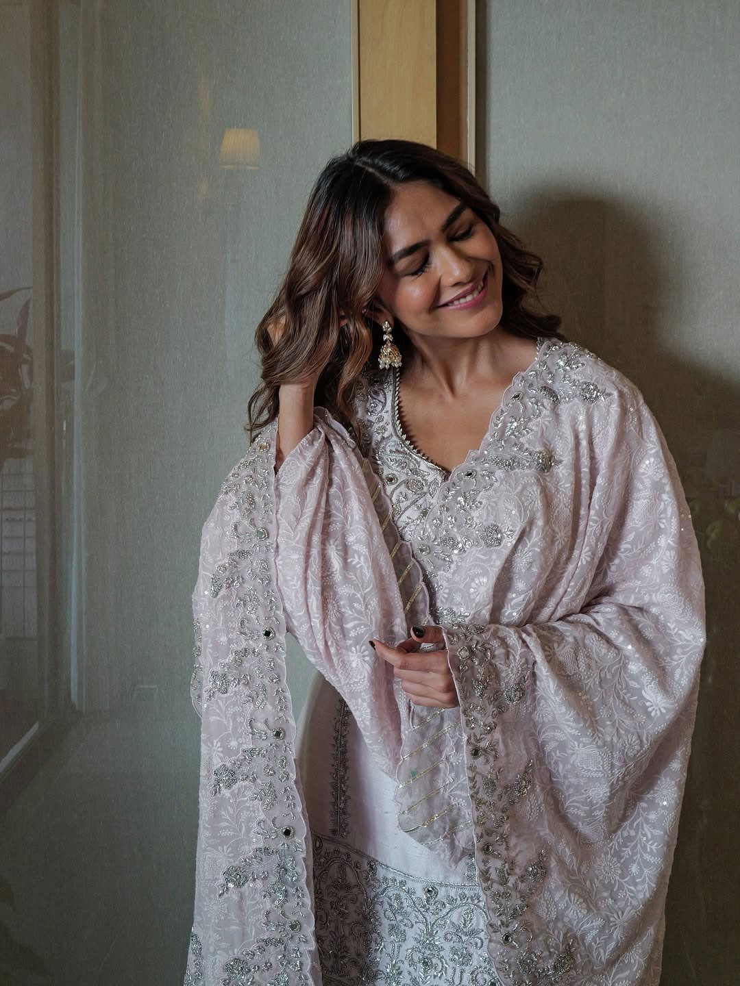 Mrunal Thakur Welcomes Bappa with Joy Mrunal Thakur Welcomes Bappa with Joy