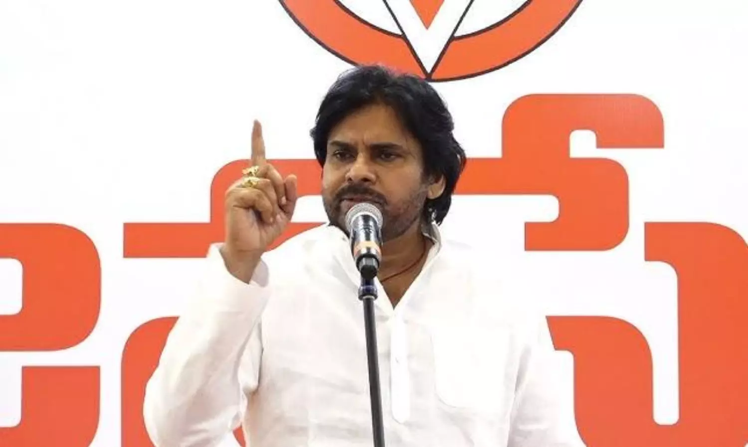 బీఆర్ఎస్ గురించి పవన్ ఆసక్తికర వ్యాఖ్యలు