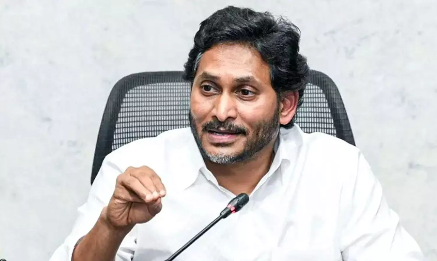 జగన్ ఫుల్ సేఫ్.. రీజన్ ఇదే... ! జగన్ ఫుల్ సేఫ్.. రీజన్ ఇదే... !