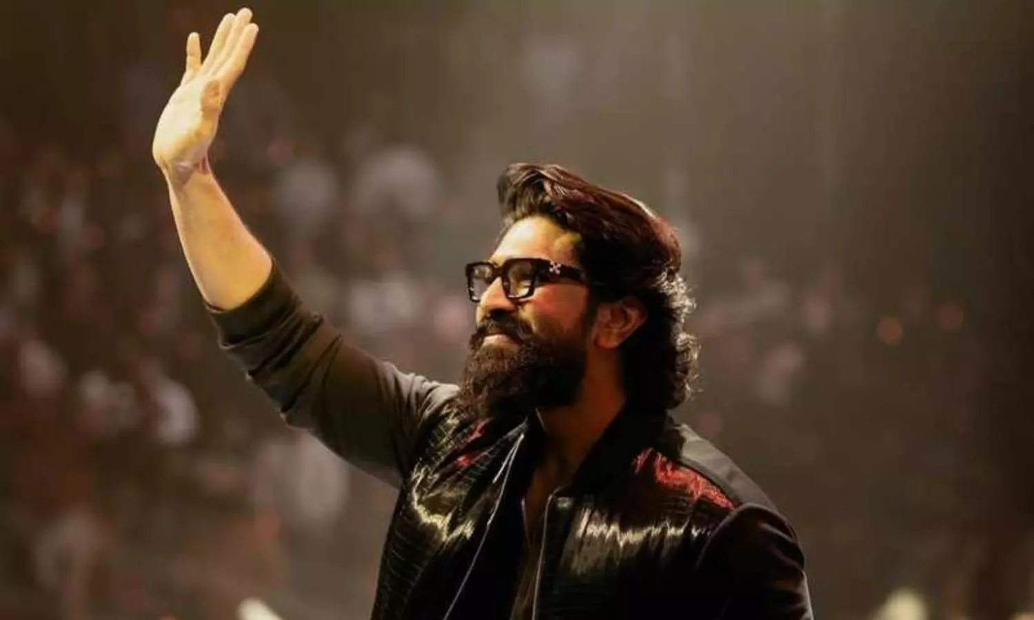 ఆల్ట్రా స్టైలిష్ స్టార్ గా చర‌ణ్‌!