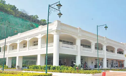 రుషికొండ...వైసీపీకి గుది బండ !