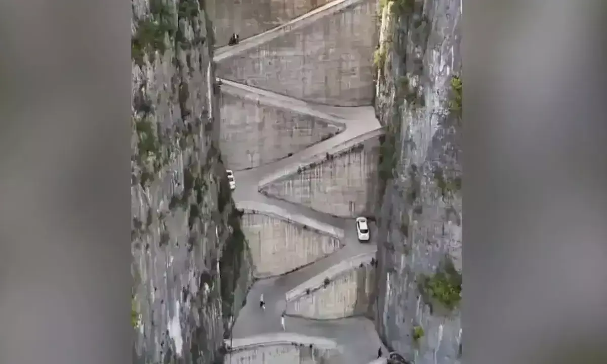 ఆ రోడ్డుపై ప్రయాణించాలంటే గట్స్ ఉండాల్సిందే.. చైనా రోడ్డుపై ప్రపంచం కామెంట్స్..