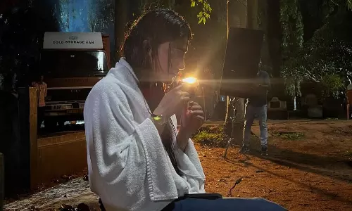 క్లిక్‌ క్లిక్‌ : కూలీ సెట్‌లో ప్రీతి సందడి