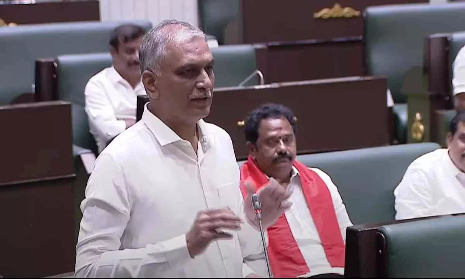 6 వందల పేజీల నివేదికపై అరగంటేనా? : హరీష్ రావు 6 వందల పేజీల నివేదికపై అరగంటేనా? : హరీష్ రావు