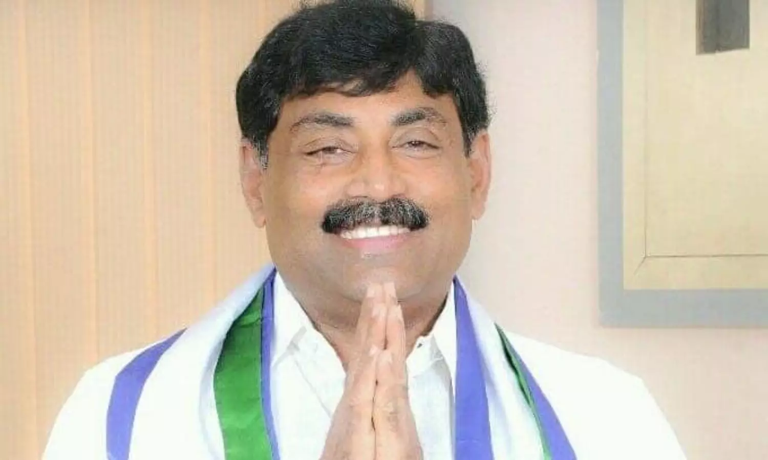 మాజీ డిప్యూటీ సీఎం ప్లేస్ లోకి జగన్ అంకుల్ ? మాజీ డిప్యూటీ సీఎం ప్లేస్ లోకి జగన్ అంకుల్ ?