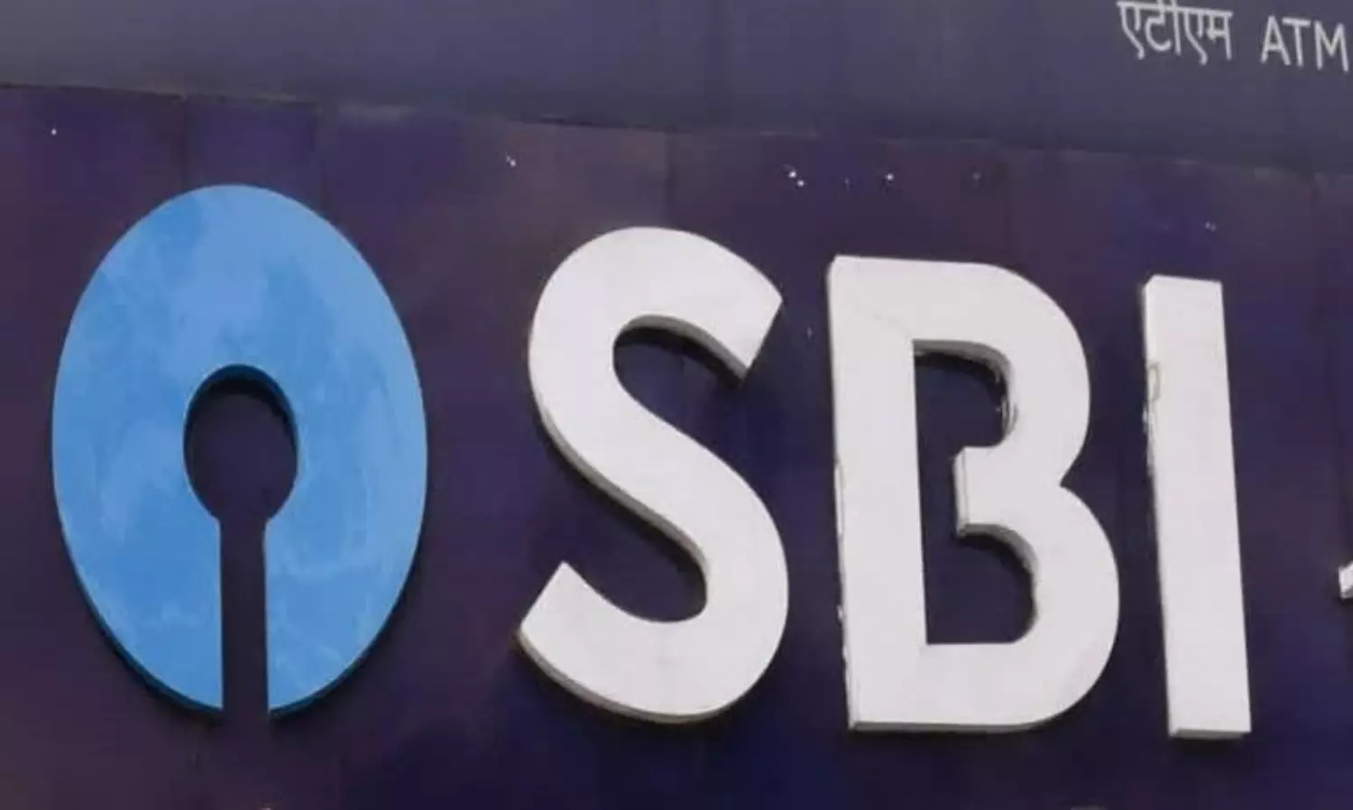 లక్కీ భాస్కర్ ను మించిన ఎత్తులు.. బెట్టింగుల కోసం ఏం చేశారంటే..?