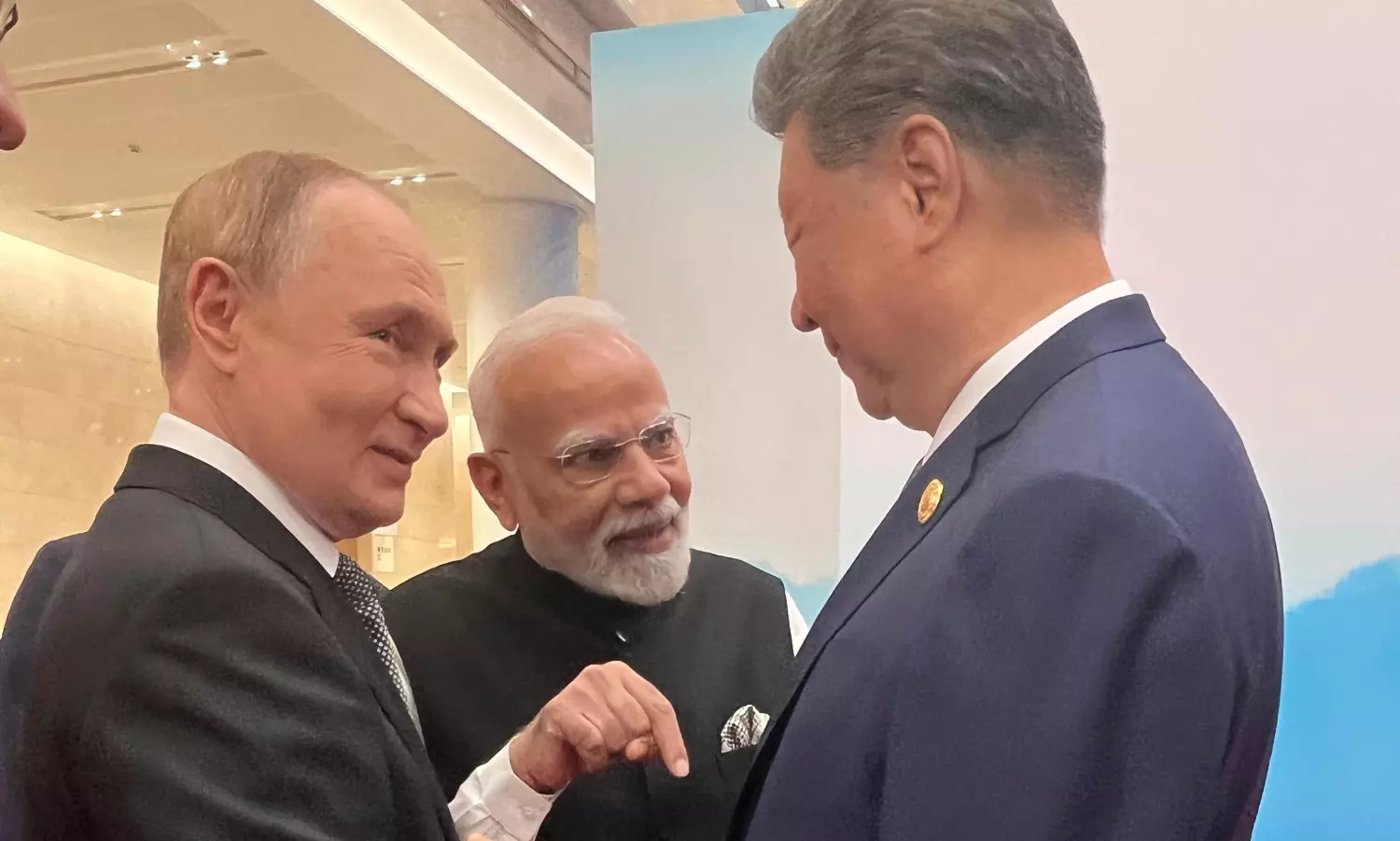 మోడీ-పుతిన్-జిన్ పింగ్ క్లోజ్ సంభాషణ.. పాక్ ప్రధానికి ఘోర అవమానం