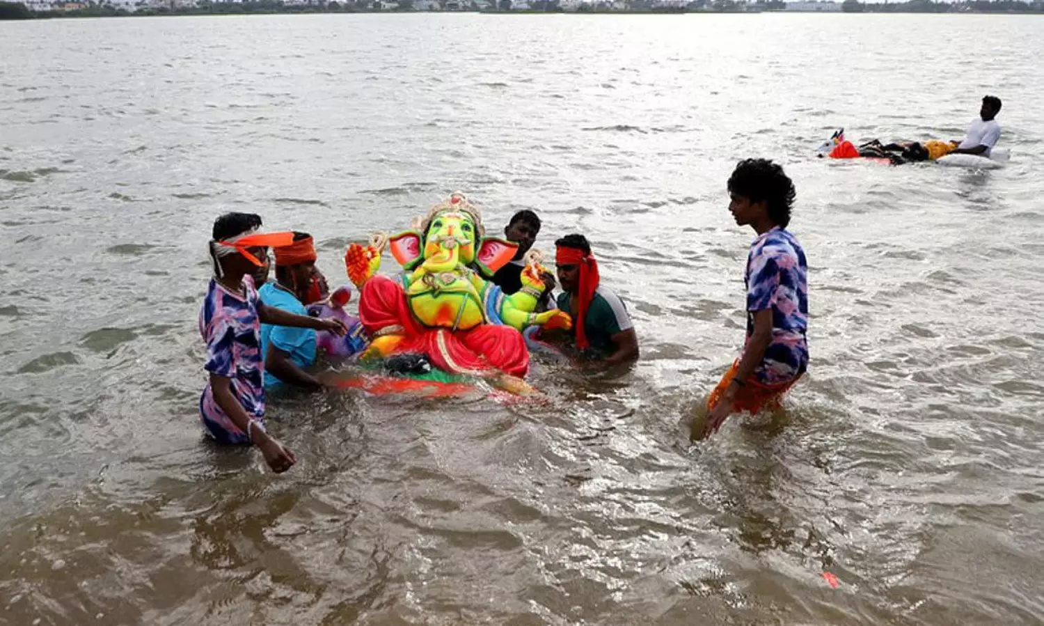 గణేశ్ నిమజ్జన వేళ ఏపీలో ఏడుగురు భక్తులు మృతి