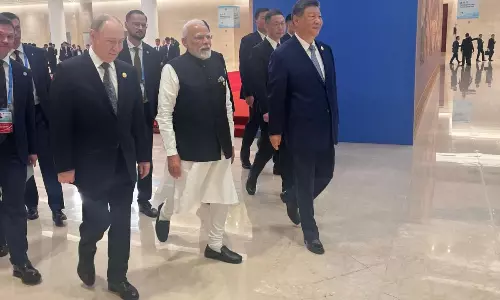 డ్రాగన్ - ఏనుగు కలిసి డ్యాన్స్ చేయాలన్న జిన్ పింగ్.. ఎందుకంటే? డ్రాగన్ - ఏనుగు కలిసి డ్యాన్స్ చేయాలన్న జిన్ పింగ్.. ఎందుకంటే?