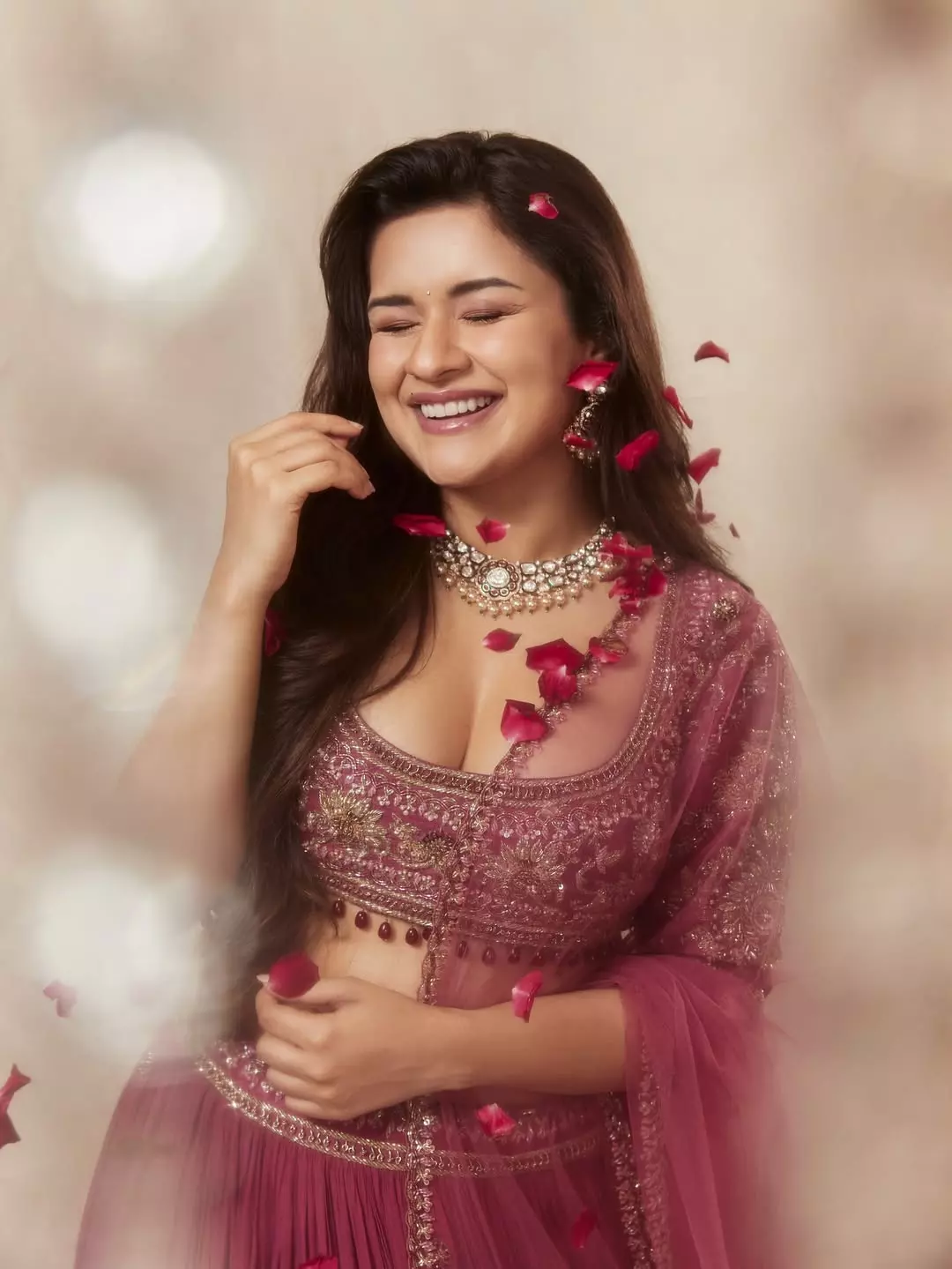 Avneet Kaur Knows How to Mix Comfort with Glam