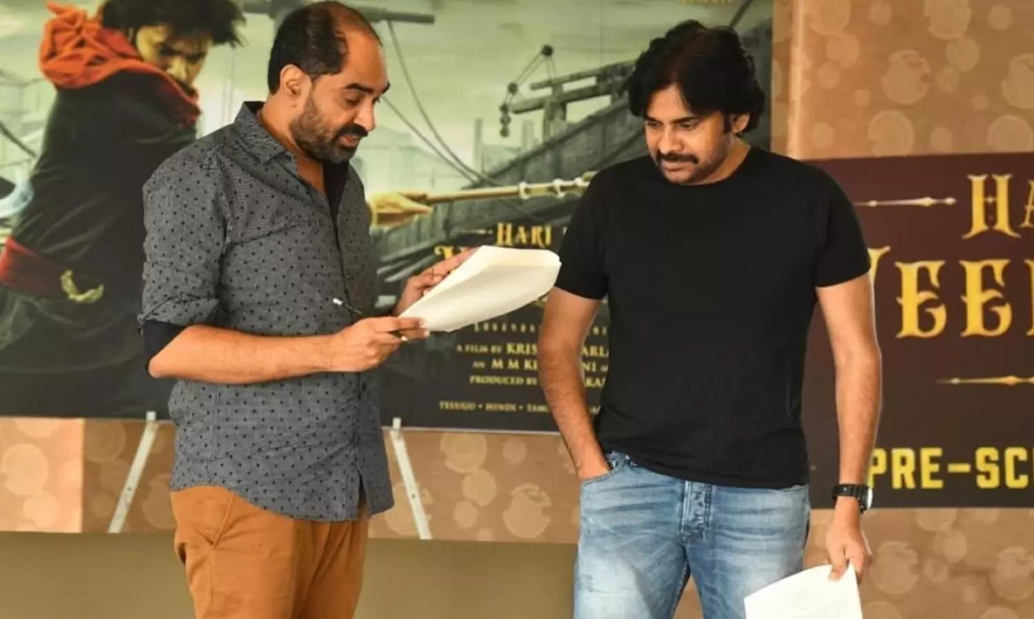 వీరమల్లు.. క్రిష్ కథ మారిందట..!