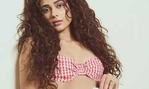 Aakanksha Singhs Is Giving Major Fashion Goals