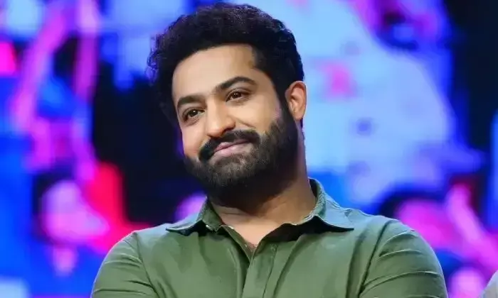 మోదీ తర్వాత స్థానం తారక్ దే!