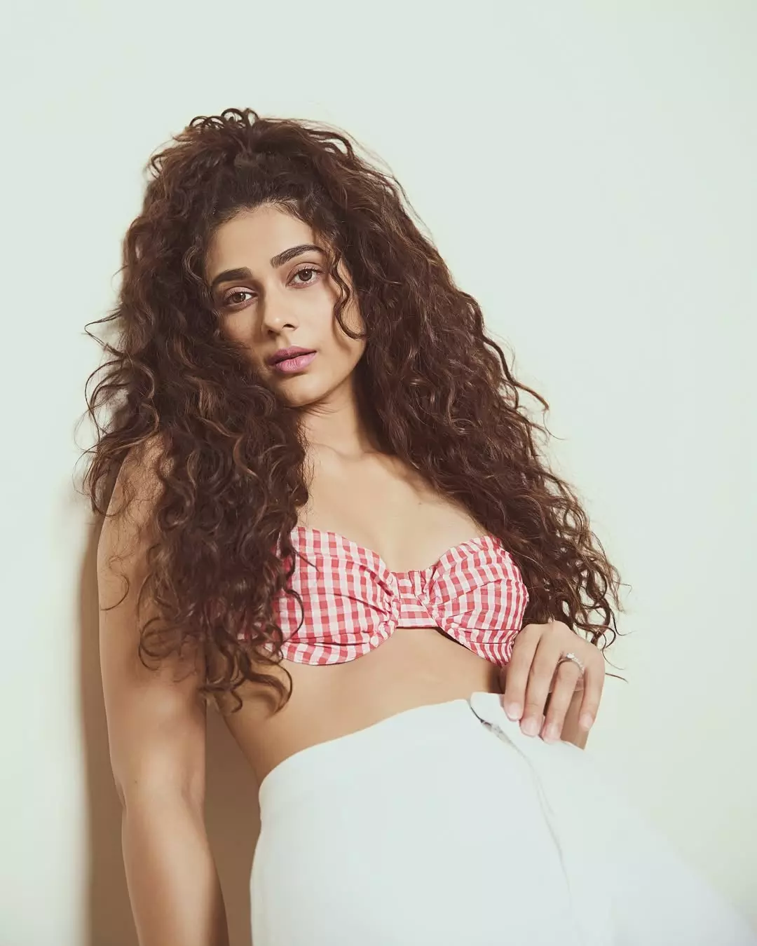 Aakanksha Singhs Is Giving Major Fashion Goals