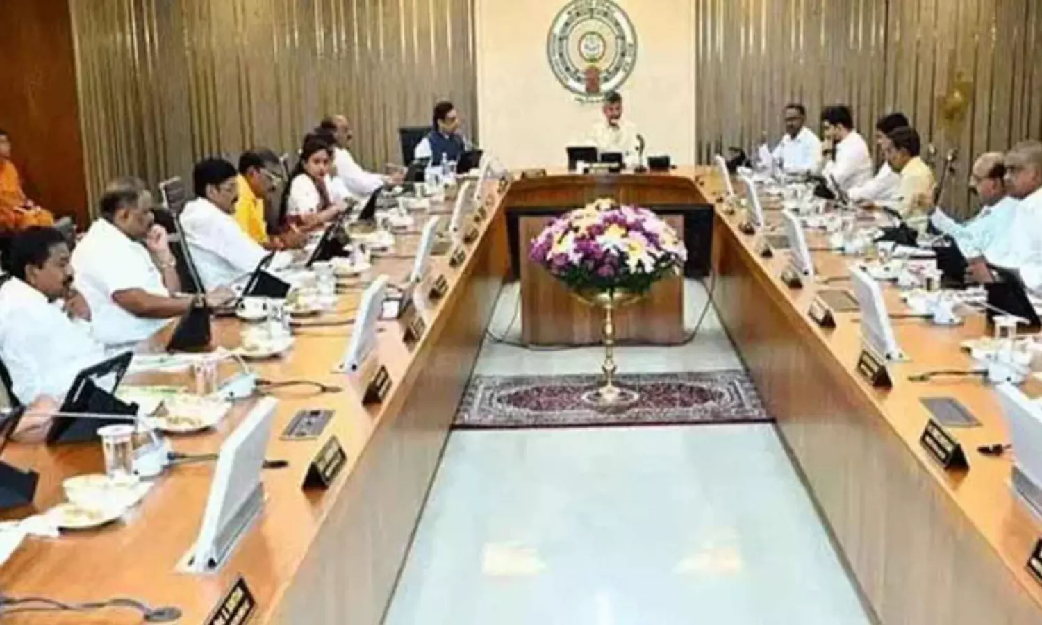 వారికి కేబినెట్ హోదా...దసరాతో మొత్తం భర్తీ !