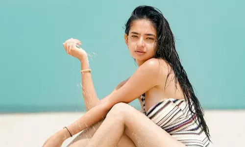 Anushka Sen Radiates Beachside Bliss