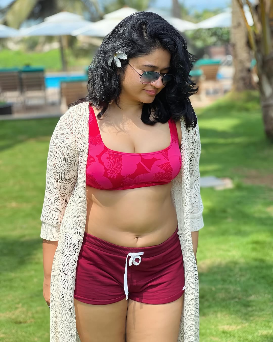 Sun-Kissed Glow: Poonam Bajwa’s Relaxed Look