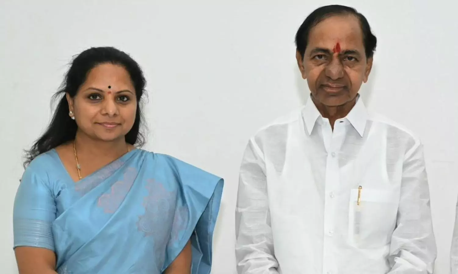 కవిత చెప్పే వరకు కేసీఆర్ కు కుట్ర గురించి తెలీదా? కవిత చెప్పే వరకు కేసీఆర్ కు కుట్ర గురించి తెలీదా?