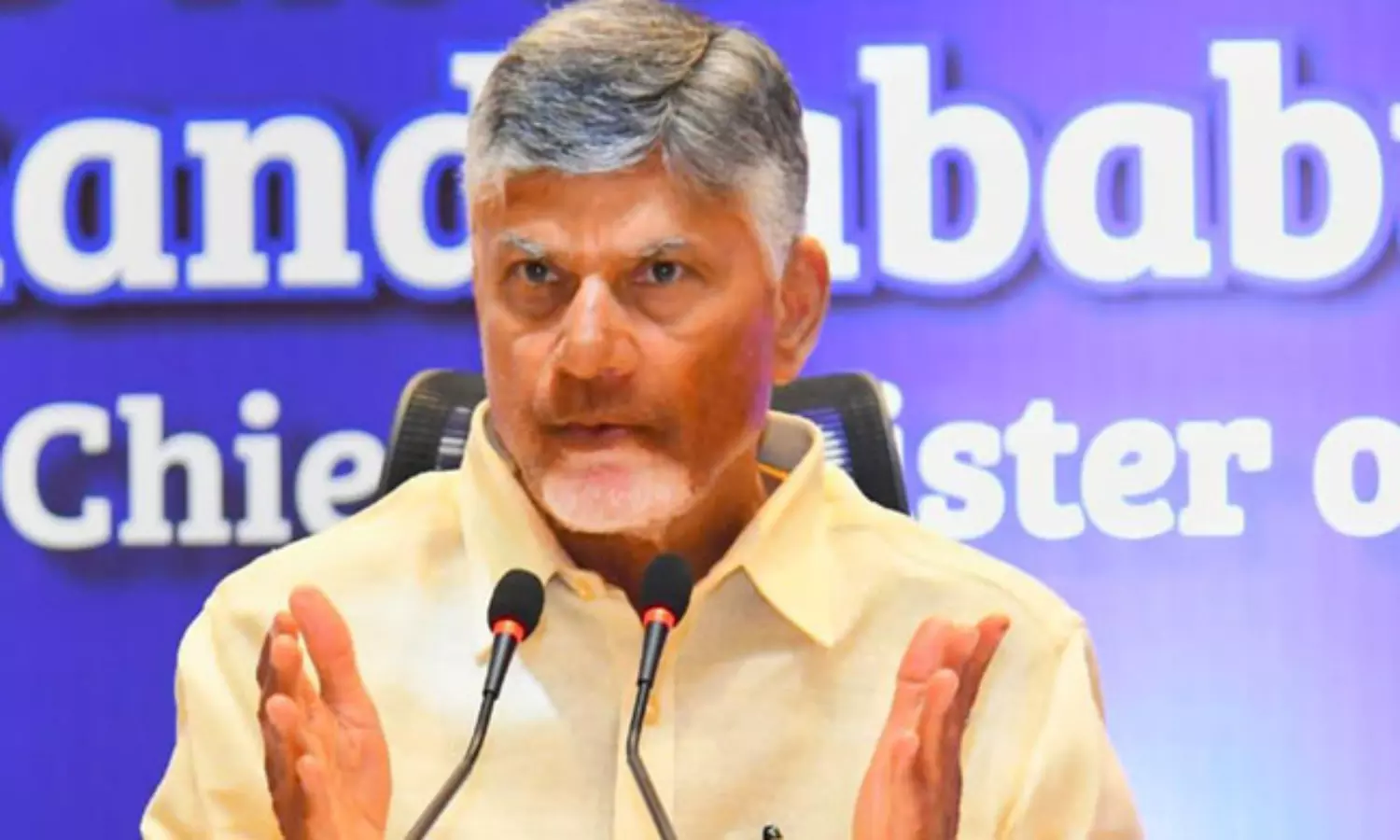 బాబు పదే పదే చెబుతున్నా మంత్రులు మాత్రం ! బాబు పదే పదే చెబుతున్నా మంత్రులు మాత్రం !