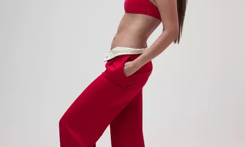 Amyra Dastur’s Red Hot Avatar Steals the Spotlight