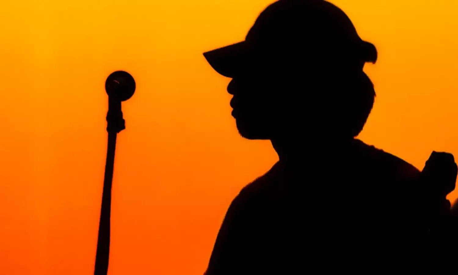 గాయ‌కుడు కం న‌టుడికి మ‌రో బిగ్ బ్లో