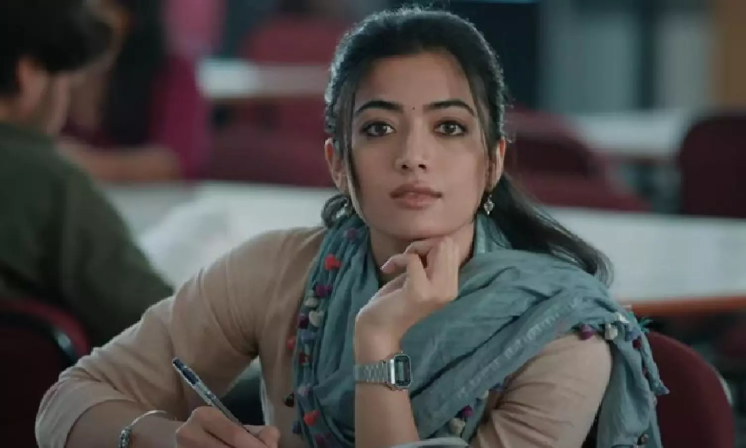 రష్మిక గర్ల్ ఫ్రెండ్ ఎక్కడ? ఏం జరుగుతోంది? రష్మిక గర్ల్ ఫ్రెండ్ ఎక్కడ? ఏం జరుగుతోంది?