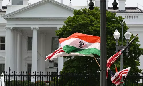 భారతీయులపై  అమెరికన్ల విమర్శలు భావోద్వేగమా.. అసూయనా?