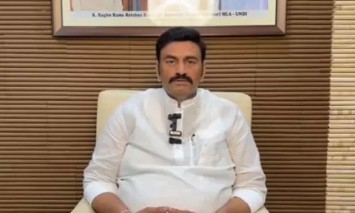 జగన్ కు రఘురామ బెదిరింపులు? 11 స్థానాలు 18 అవ్వవని సెటైర్లు..