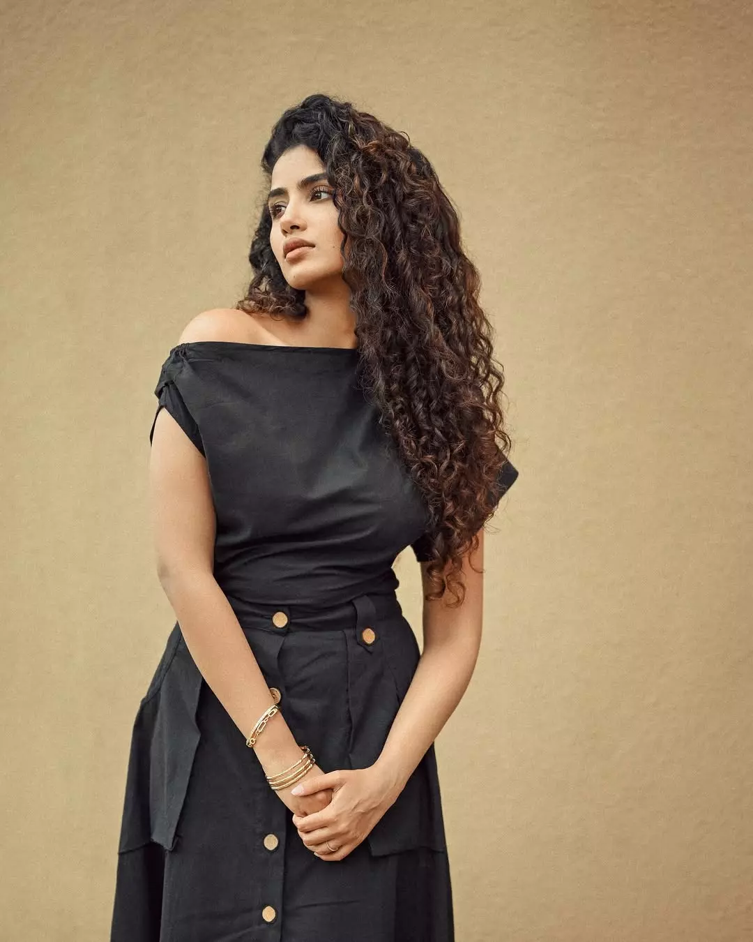 Anupama Parameswaran is the Fashion Icon We All Need Anupama Parameswaran is the Fashion Icon We All Need