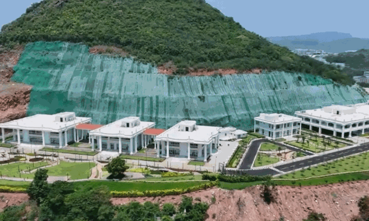 రుషికొండ `ప్యాలెస్‌`పై ఇంకా డైల‌మానే.. !