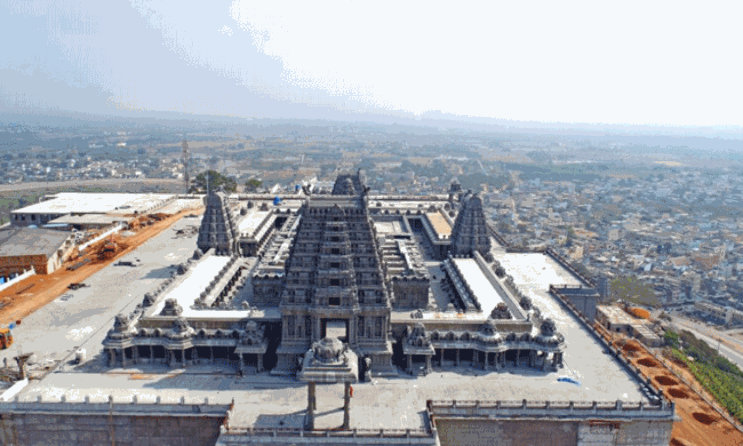 ఇష్టదైవానికి రూ.4 కోట్ల ఇంటిని రాసిచ్చేశాడు ఇష్టదైవానికి రూ.4 కోట్ల ఇంటిని రాసిచ్చేశాడు