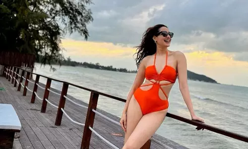 Pragya Jaiswal Sets the Internet Ablaze with Her Stunning Photos