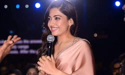 కోట్లు సంపాదిస్తున్నా ర‌ష్మికాకి దొర‌క‌ని సంతృప్తి!