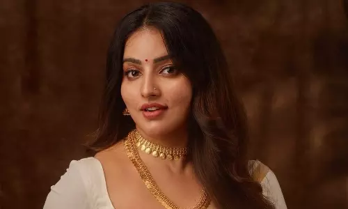 ఓనం స్పెషల్.. హాట్ లుక్ లో హీట్ పుట్టిస్తున్న మాళవిక మేనన్!