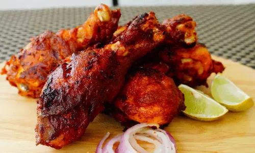 గ్రిల్ చికెన్ లో లెగ్ పీస్ లేదు.. హోటల్ కు భారీ ఫైన్