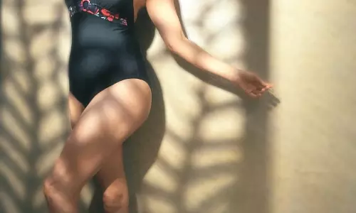 Sneha Ullal Dazzles in Stylish Comeback Photos