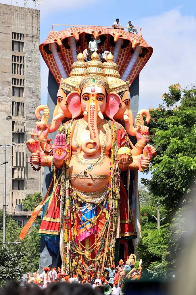 Khairatabad Ganesh Idol Immersed in Hussain Sagar with Grand Sobha Yatra Khairatabad Ganesh Idol Immersed in Hussain Sagar with Grand Sobha Yatra