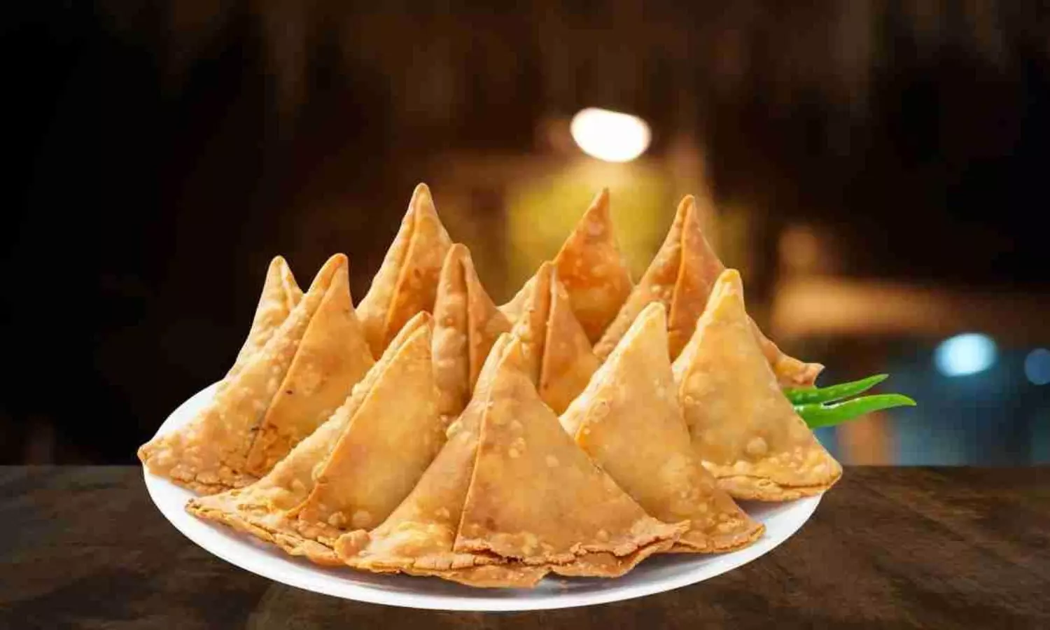 సమోసా కోసం  ఇంత దారుణమా?