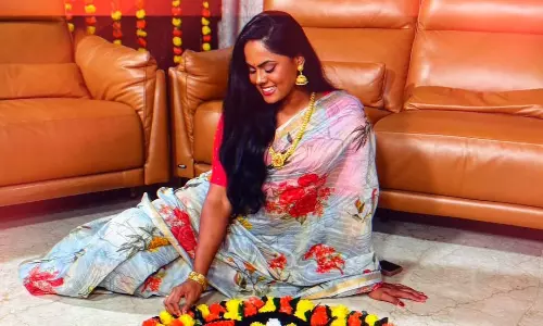 భర్తతో చైతూ హీరోయిన్ ఓనం పండుగ.. హైలెట్గా నిలిచిన ఫ్యామిలీ ఫొటోస్!