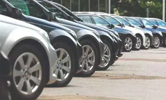 కార్ లవర్స్ కి శుభవార్త.. దిగివస్తున్న ధరలు.. పెరుగుతున్న డిమాండ్!