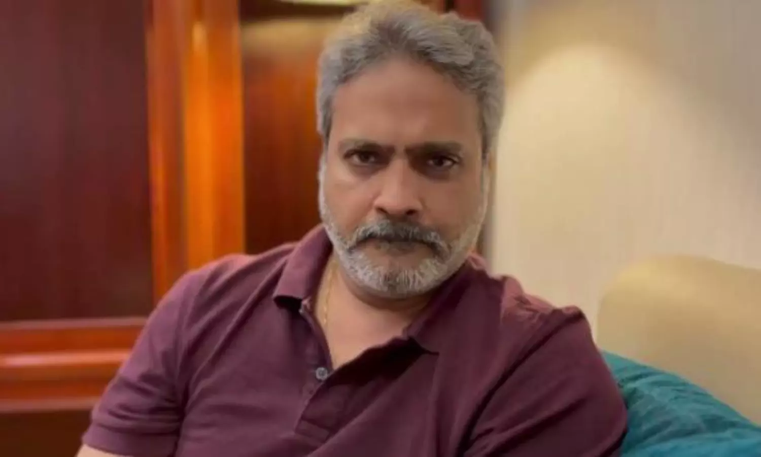 అద్దె ఇవ్వకకుండా ప్రముఖ సింగర్ కు సహాయ దర్శకుడి బెదిరింపులు అద్దె ఇవ్వకకుండా ప్రముఖ సింగర్ కు సహాయ దర్శకుడి బెదిరింపులు