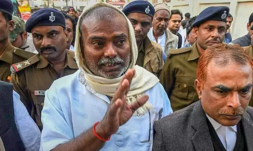 తేజస్వి యాదవ్ భార్యపై దారుణ వ్యాఖ్యలు చేసిన పార్టీ మాజీ నేత