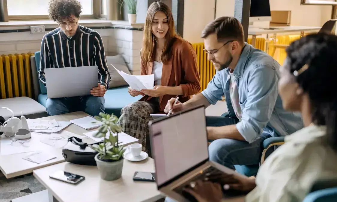 Gen Z  ఆటిట్యూడ్.. అట్లుంటదీ మరీ