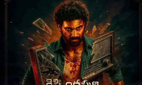 బెల్లంకొండ ఆవేదన రైటే.. కానీ పోటీ తప్పదు! బెల్లంకొండ ఆవేదన రైటే.. కానీ పోటీ తప్పదు!