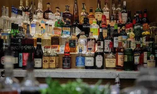 లిక్కర్ కేసులో ‘ఆ నలుగురు’.. నేడో రేపో సిట్ నోటీసులు జారీ చేసే చాన్స్