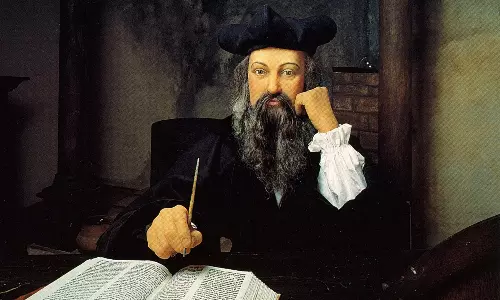 నాస్ట్రాడమస్ 2025 భవిష్యవాణులు: మళ్లీ భయపెట్టే సంకేతాలు..!