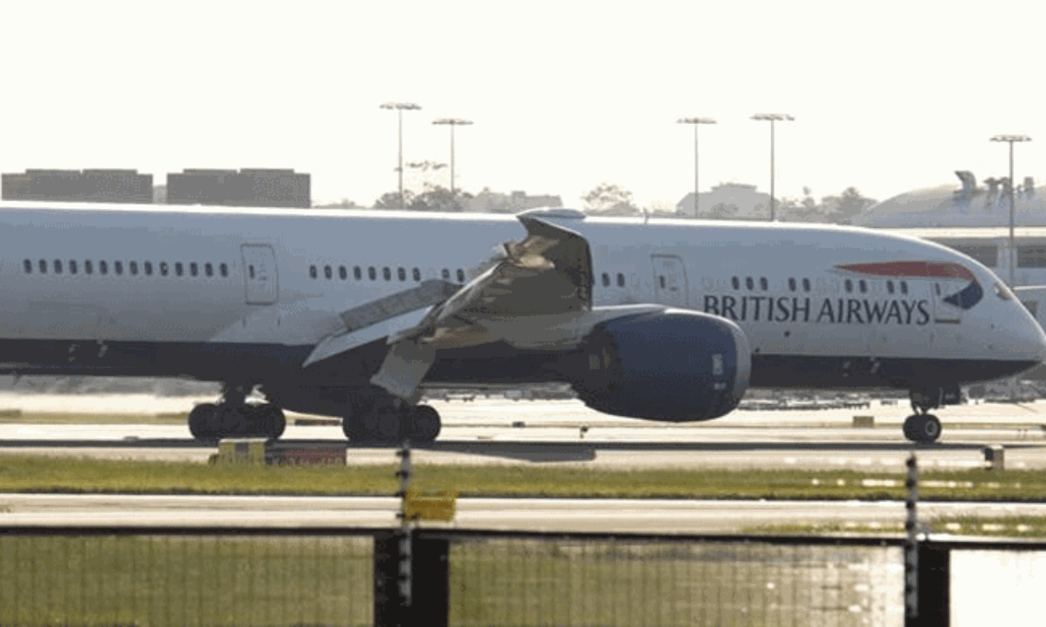British Airways Dreamliner Faces Mid-Air Technical Glitch